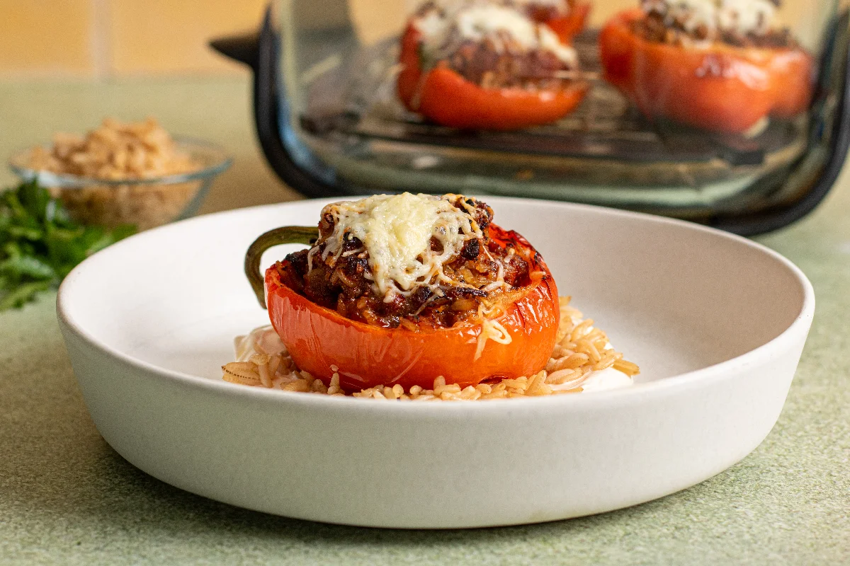 Gefüllte Paprika aus dem Airfryer mit Hackfleisch und Reis