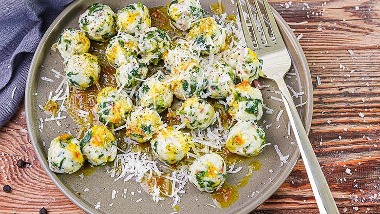 Bärlauch-Ricotta-Gnocchi mit Orangenbutter und Parmesan
