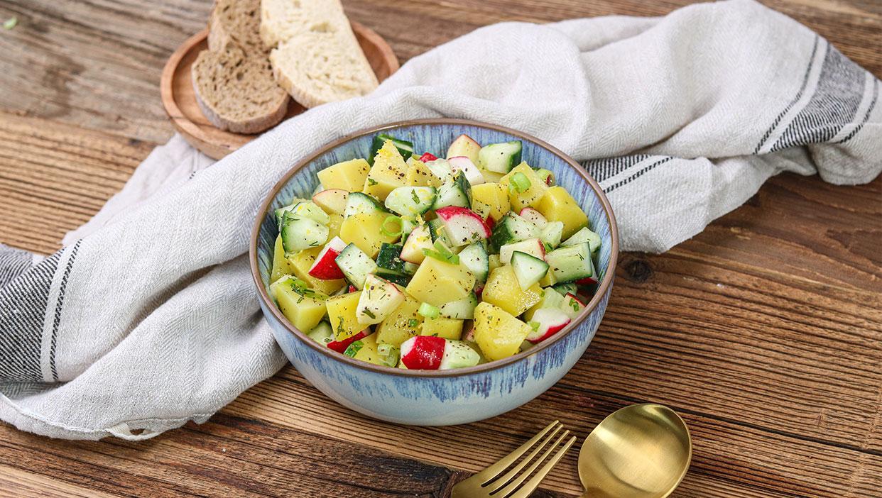 Leichter sommerlicher Kartoffelsalat