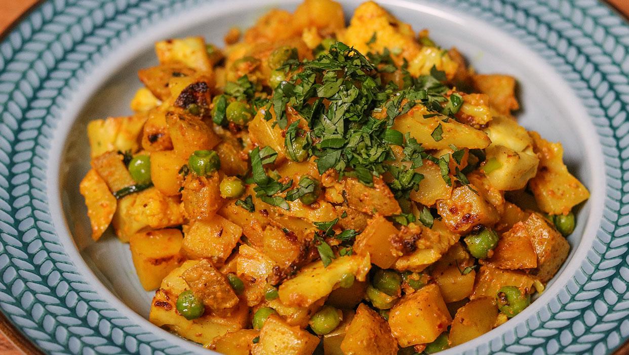 Curry Blumenkohl-Kartoffel-Pfanne