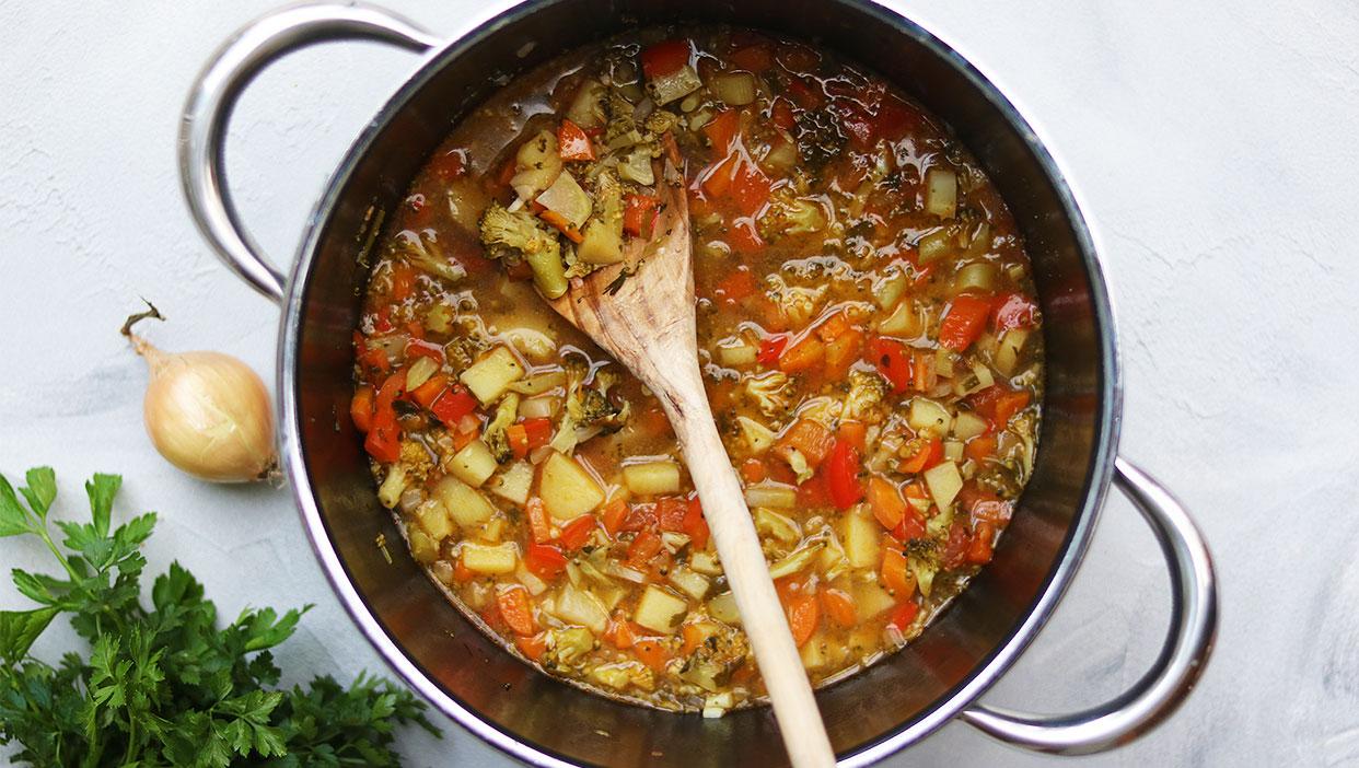Basic Gemüsesuppe