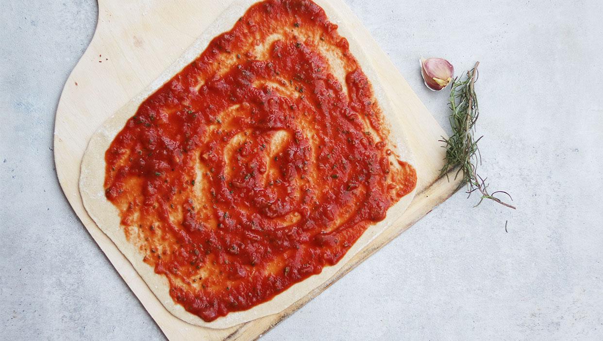 Schneller Pizzateig und Tomatensoße #basisrezept
