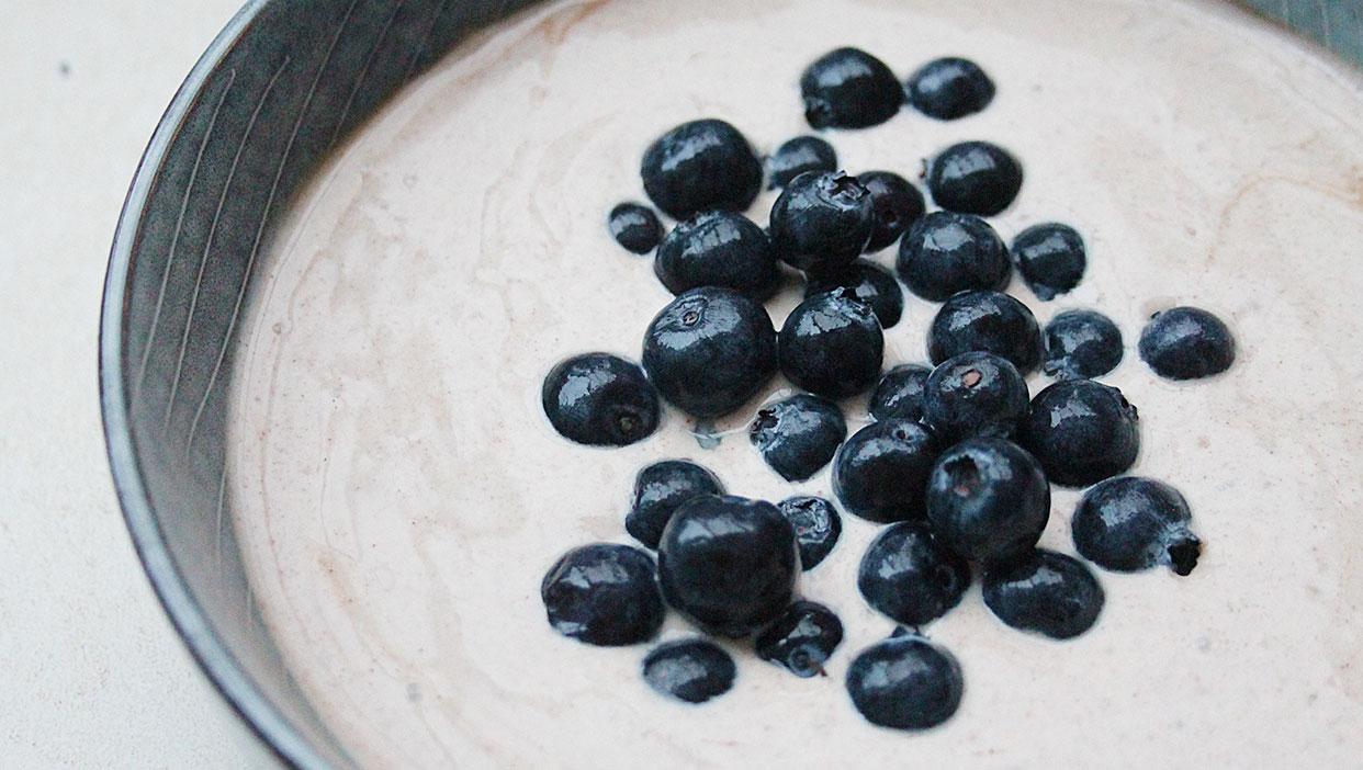 4-Zutaten-Zimt-Joghurt-Frühstück mit Blaubeeren