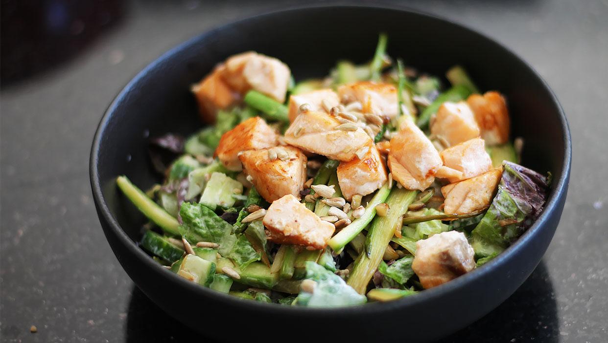Leichter legendärer Lachs-Salat à la Foodoholic