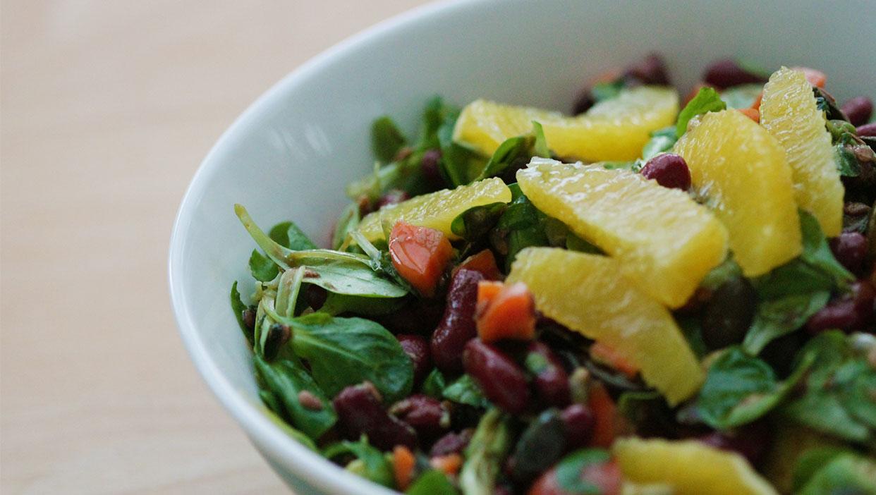 Fruchtiger Foodoholic Karibik-Protein-Salat