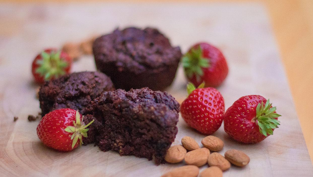 Foodoholic Schokomuffins mit frischen Früchten