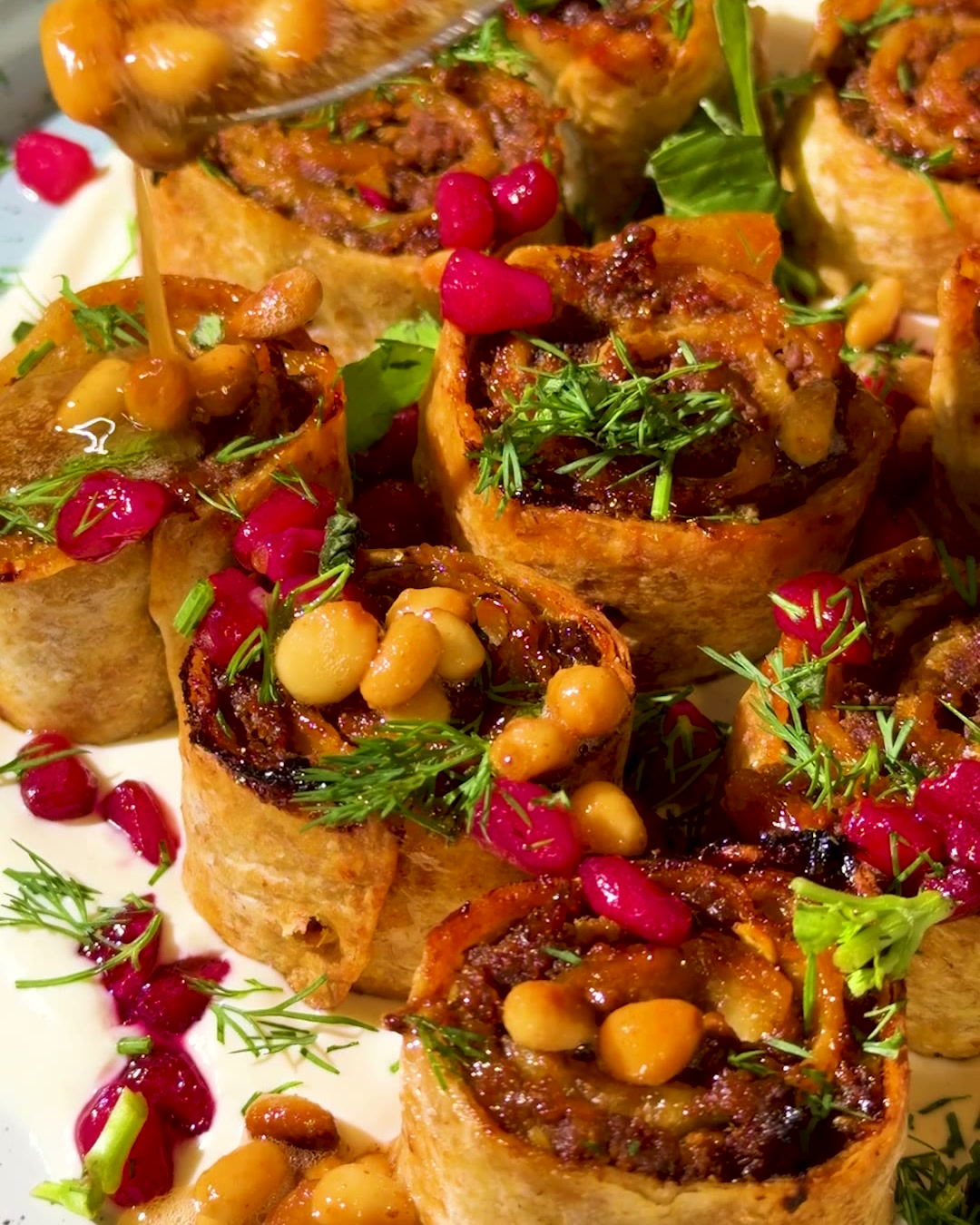 Würzige Hackfleisch Röllchen Spieße