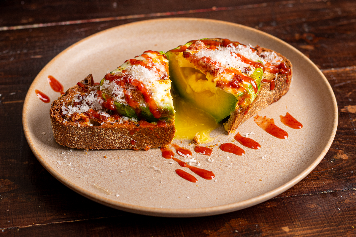 Avocado-Ei im Sauerteig-Nest aus dem Airfryer - Schritt 4