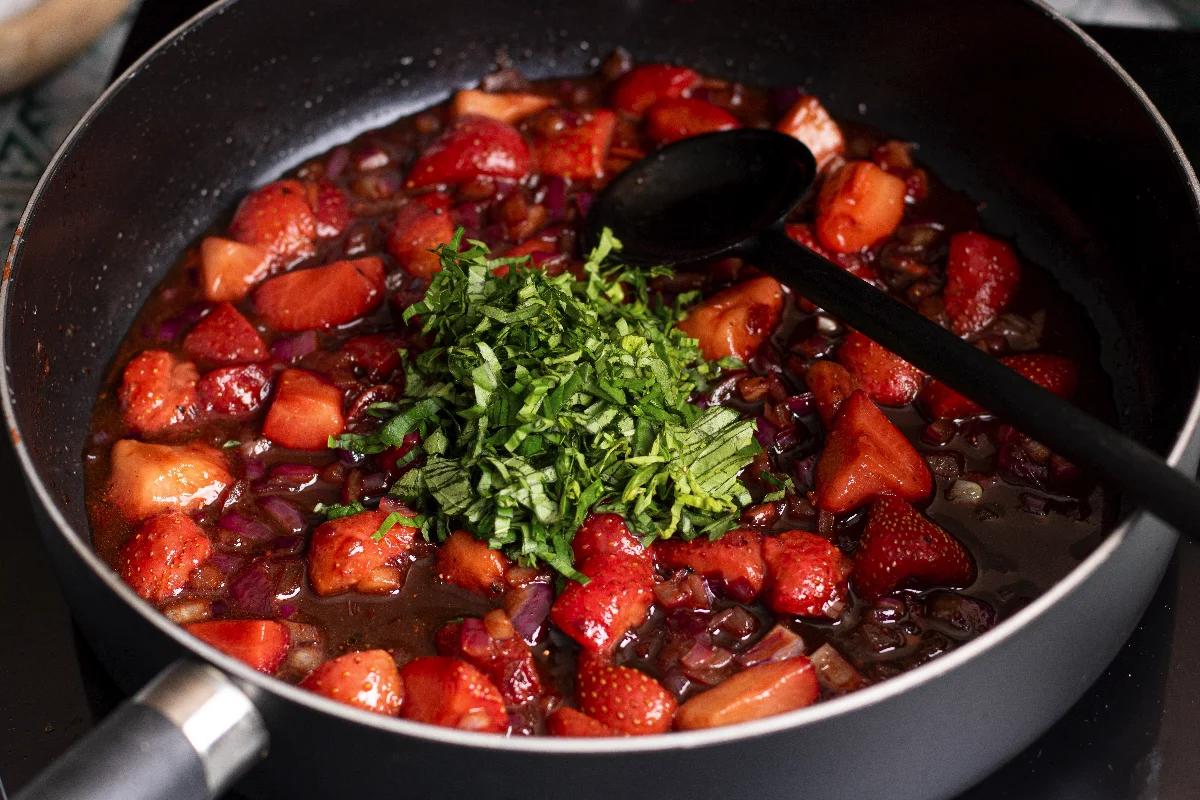 Balsamico Erdbeeren mit Rucola Hähnchenbrust - Schritt 4
