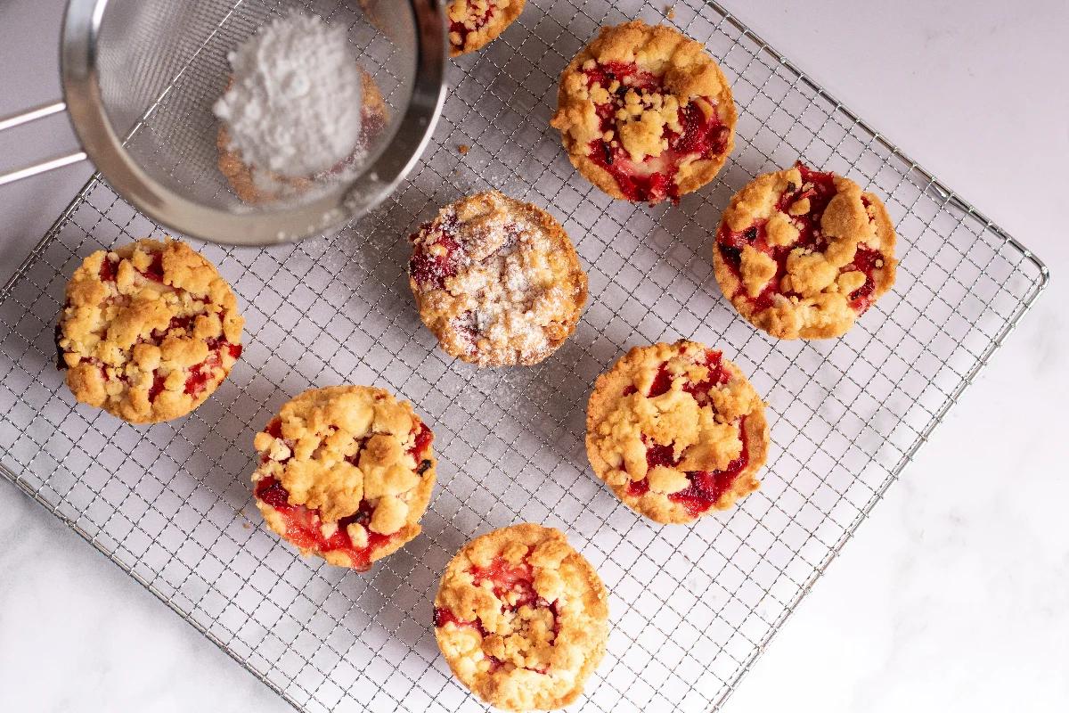 Erdbeer-Vanillepudding-Streusel Cookies - Schritt 4