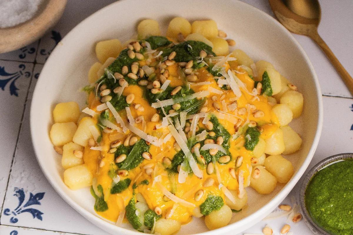 Gnocchi in Karotten-Orangensauce mit Pesto