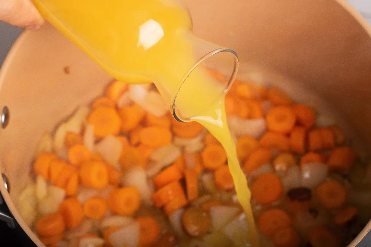 Gnocchi in Karotten-Orangensauce mit Pesto - Schritt 3