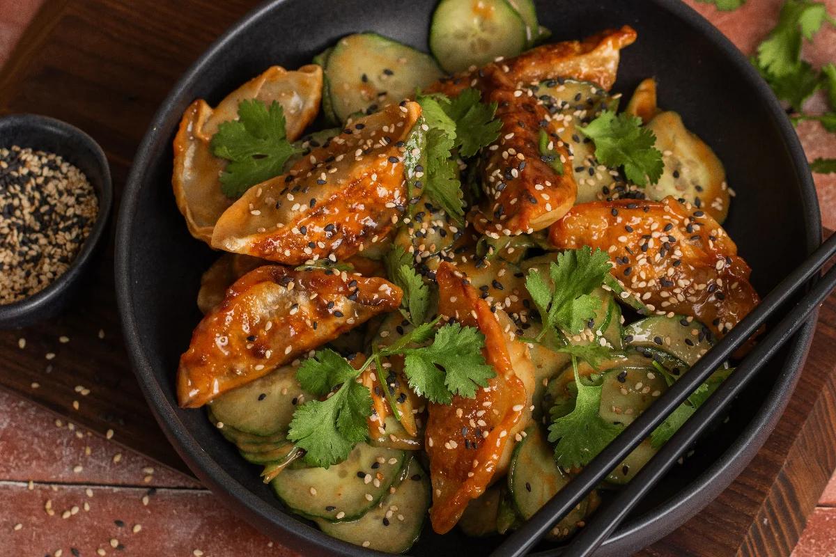 Gyoza Salat