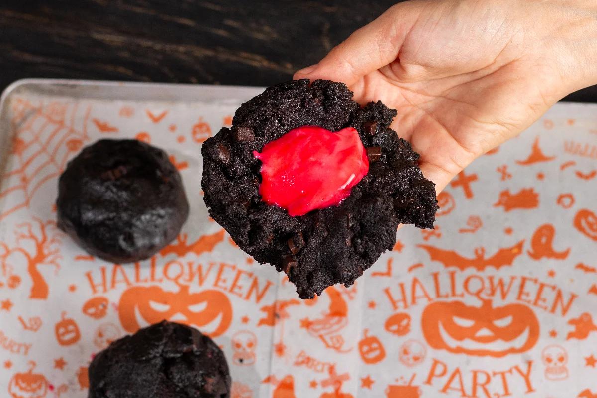 Blutige Halloween Cookies - Schritt 3