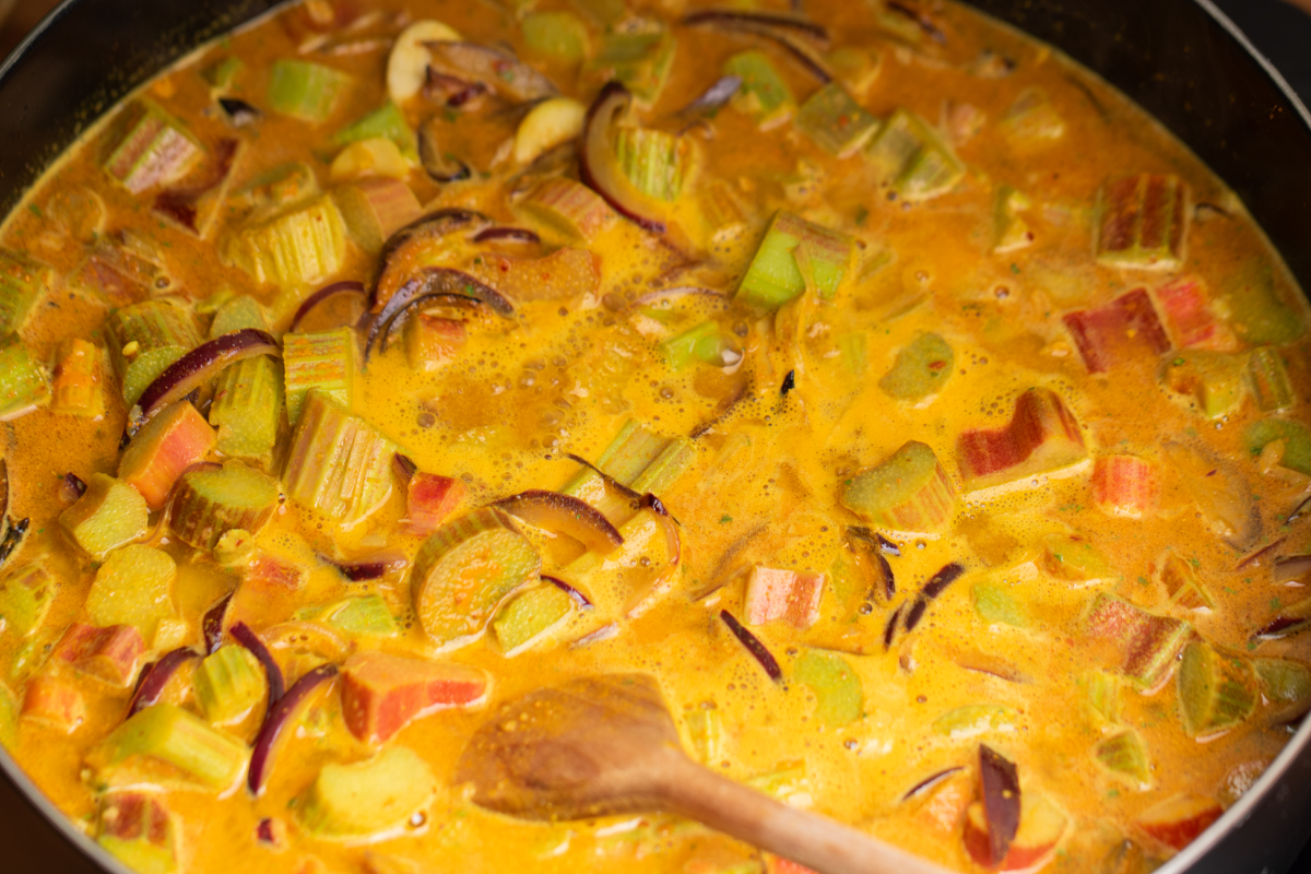 Rhabarber Curry mit Reis - Schritt 3