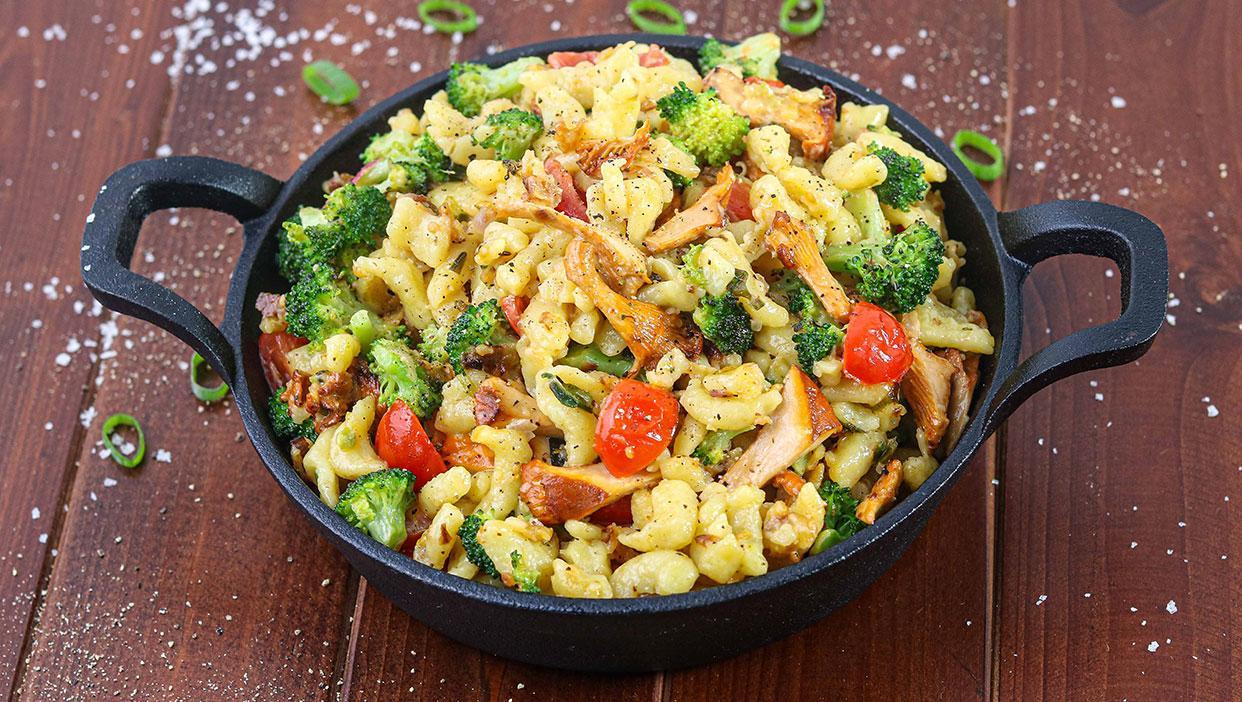 Pfifferlinge Spätzle-Pfanne