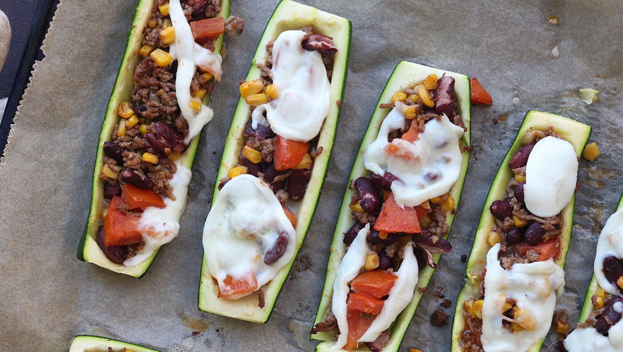 Gefüllte Zucchinis nach mexikanischer Art