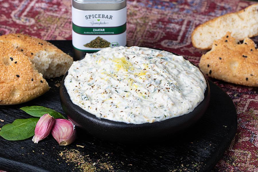 Zitronen Zaatar Dip mit Artischoke und Spinat - Schritt 6