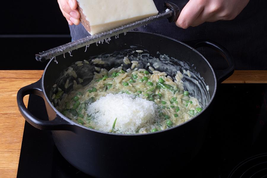 Blitzschnelle Orzo-Bärlauch-Pfanne - Schritt 7