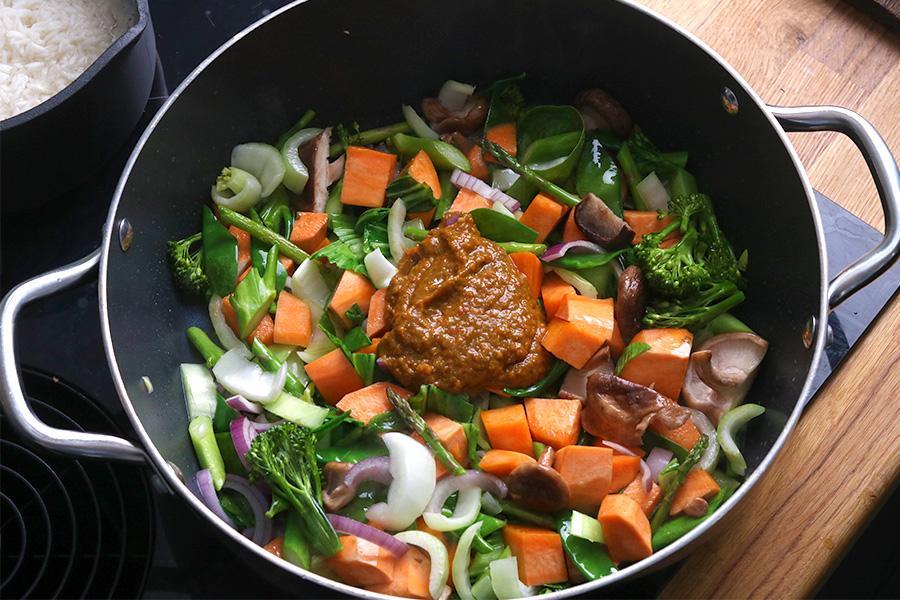 Massaman Curry mit selbstgemachter Currypaste - Schritt 4