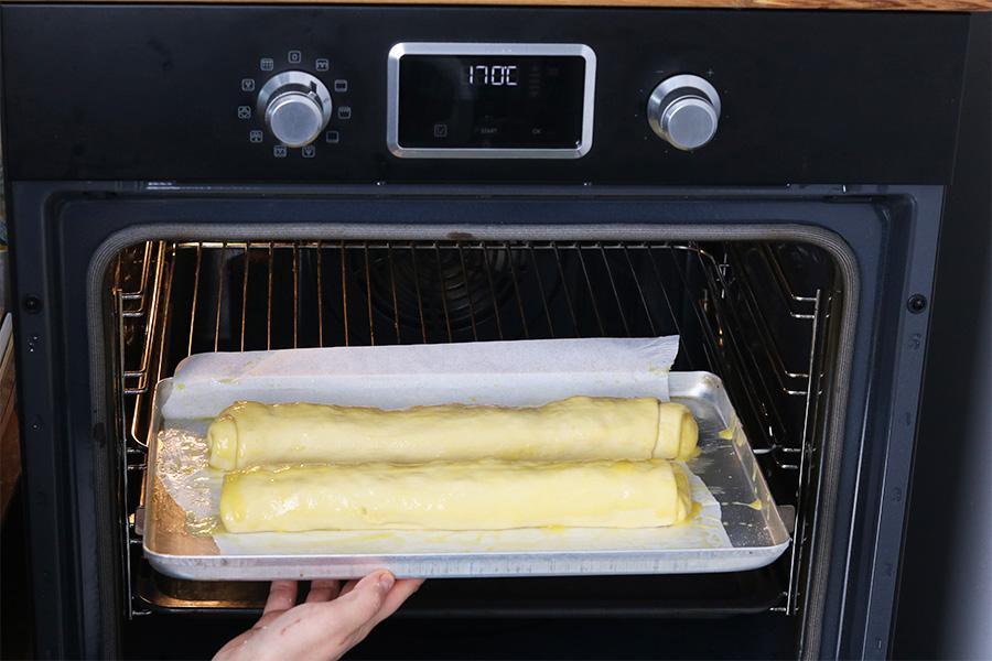 Selbstgemachter Apfelstrudel - Schritt 12