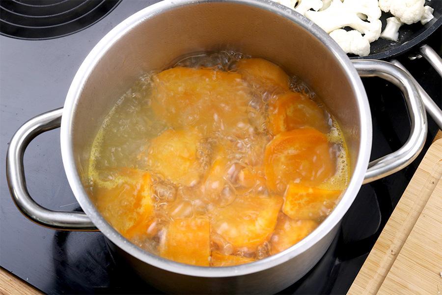 Lachs in Limetten-Ahornsirup auf Süßkartoffelstampf - Schritt 1
