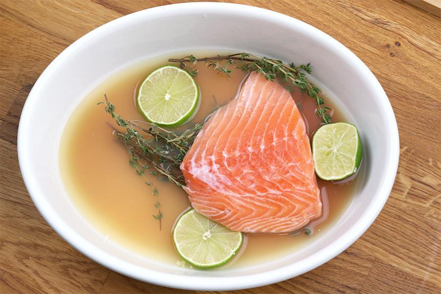 Lachs in Limetten-Ahornsirup auf Süßkartoffelstampf - Schritt 2