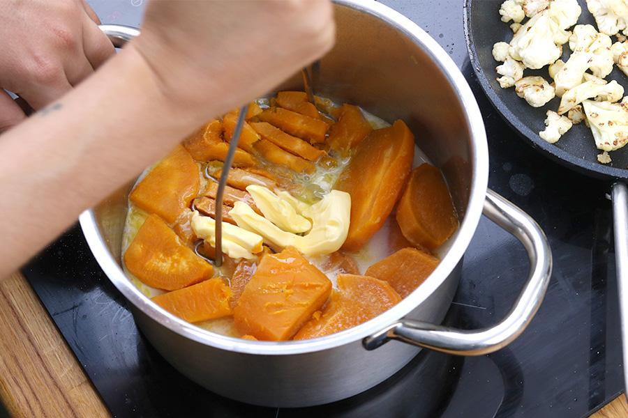 Lachs in Limetten-Ahornsirup auf Süßkartoffelstampf - Schritt 5