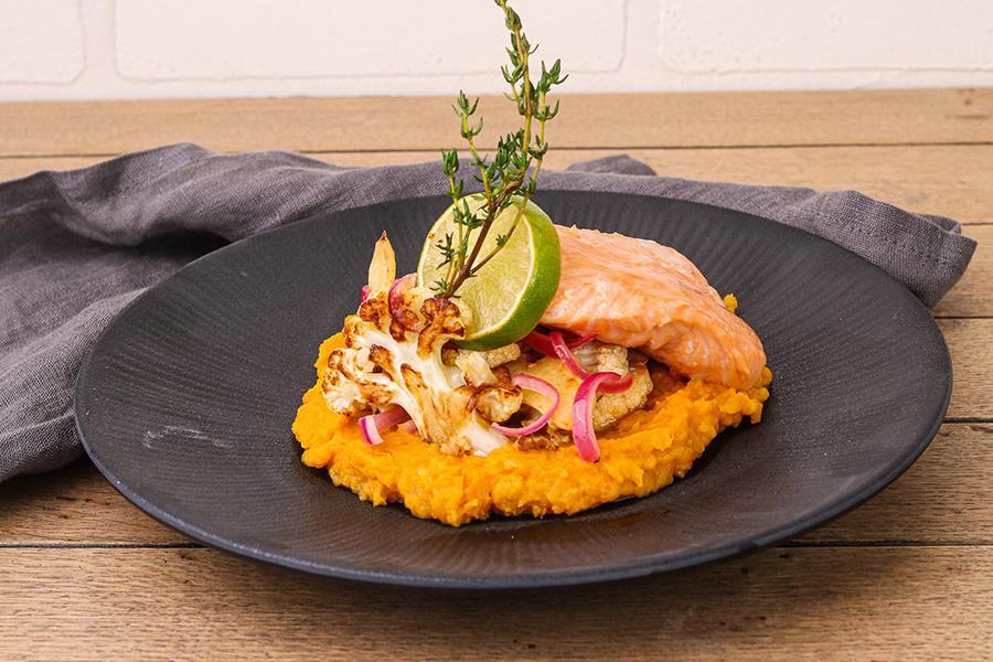 Lachs in Limetten-Ahornsirup auf Süßkartoffelstampf - Schritt 6