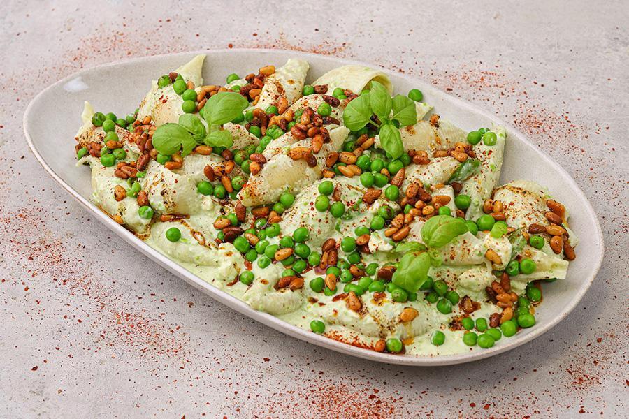 Muschelnudeln mit Joghurt, Erbsen und Chili-Pinienkernen - Schritt 7