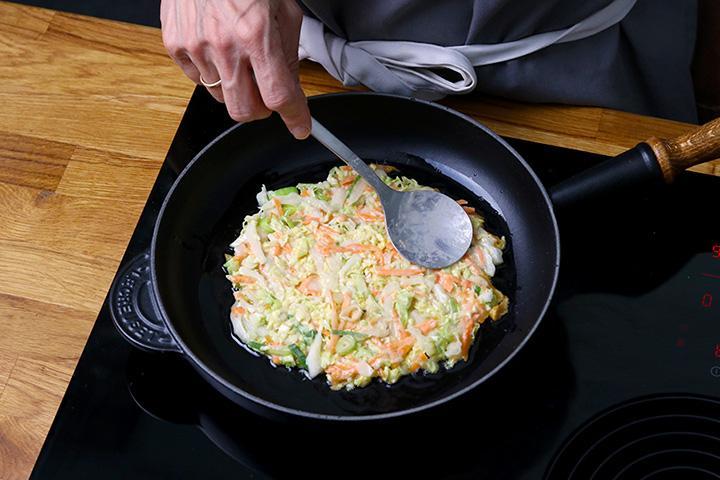 Okonomiyaki お好み焼き (Japanische Gemüsepuffer) - Schritt 5