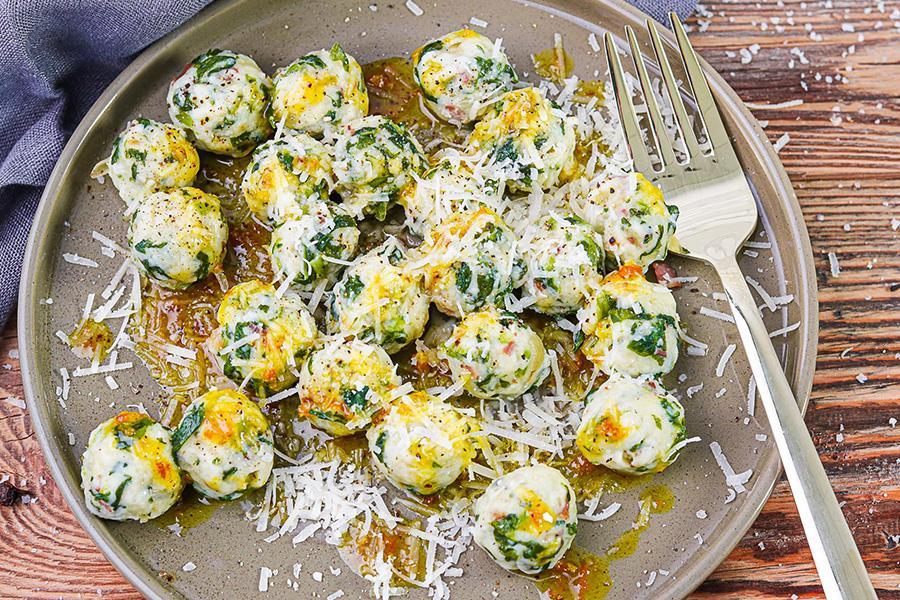 Bärlauch-Ricotta-Gnocchi mit Orangenbutter und Parmesan - Schritt 11