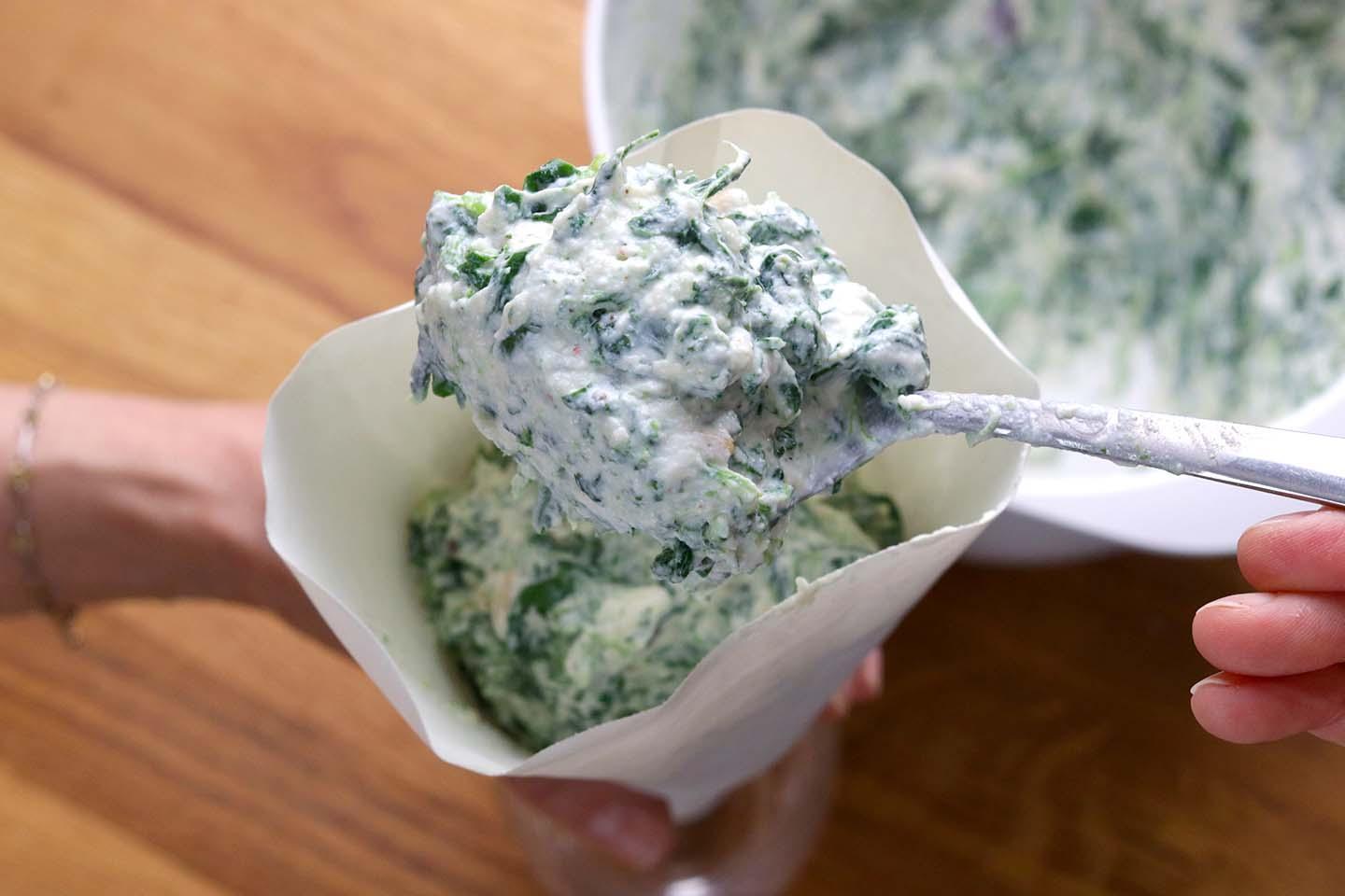 Mit Spinat und Ricotta gefüllte Cannelloni - Schritt 5