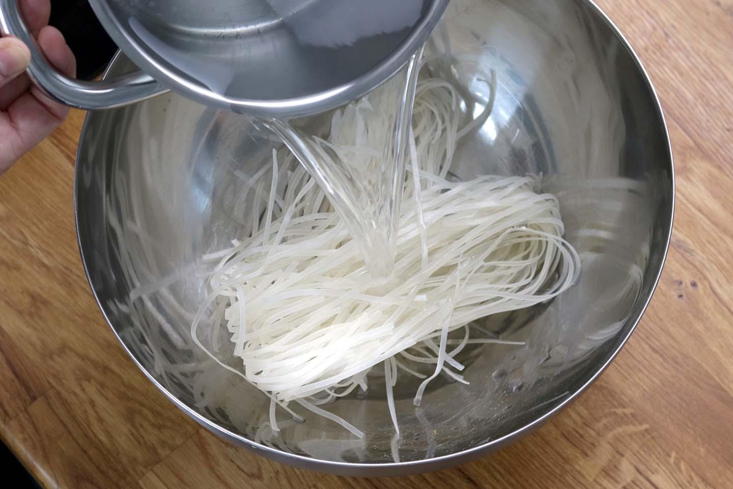 Asiatisch-inspiertes Omlette mit Glasnudeln - Schritt 3