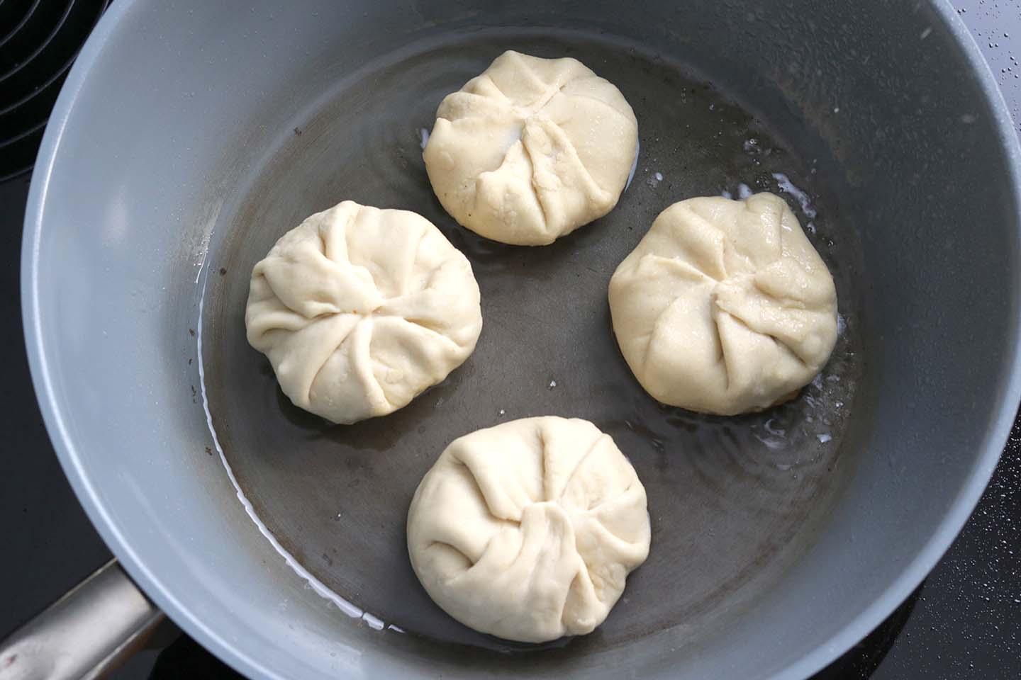 Sheng Jian Bao 生煎包 (Gebraten-gedämpfte Bao Buns) - Schritt 13