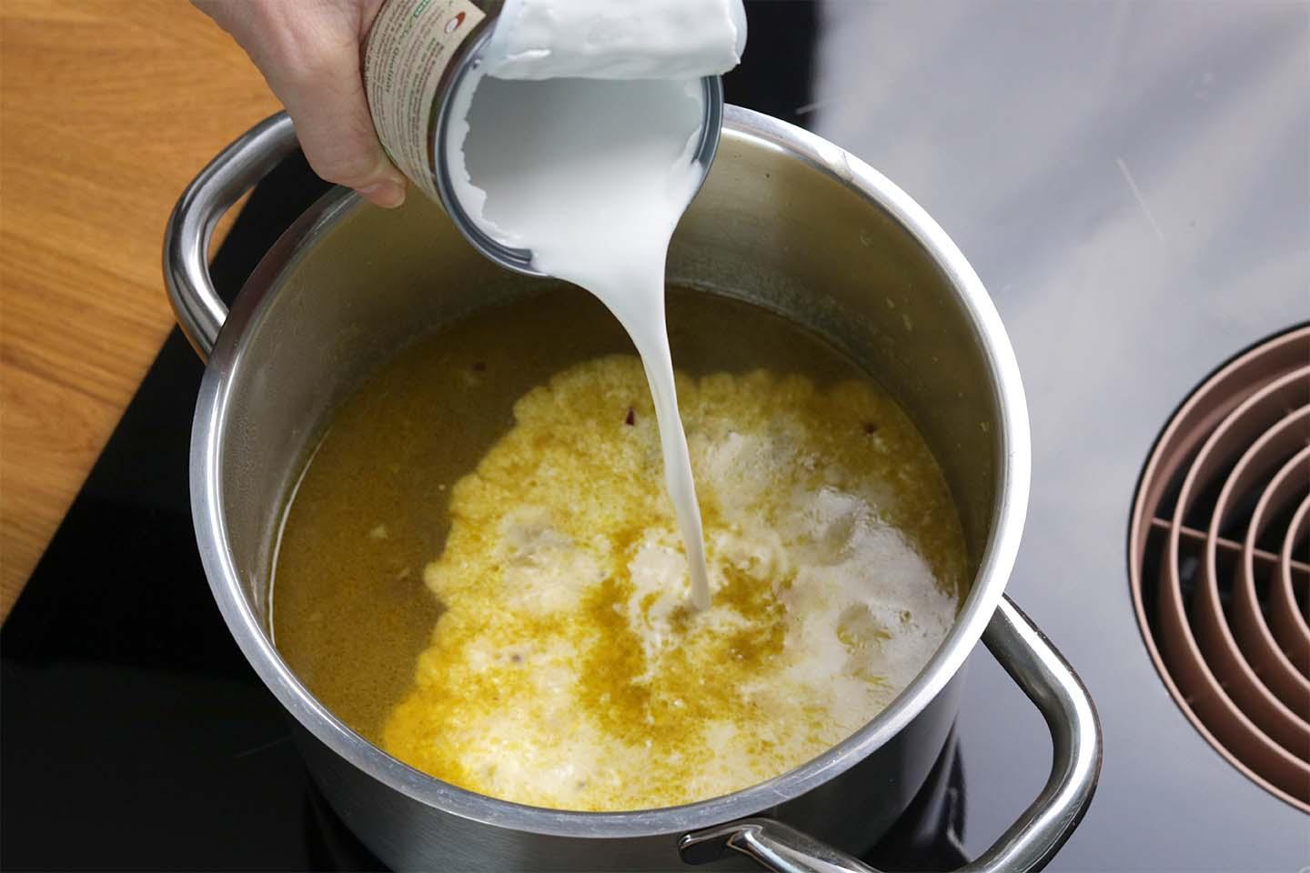 Grüne Thai-Curry-Suppe mit Ramen Nudeln (🌶) - Schritt 3
