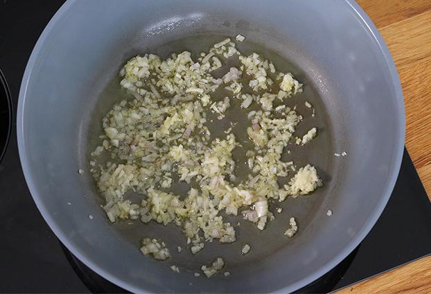 Schnelle 8 Zutaten Tomatenpasta - Schritt 2