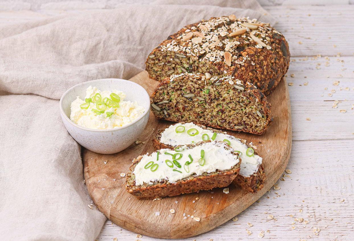 Knuspriges Körnerbrot ohne Mehl - Schritt 5