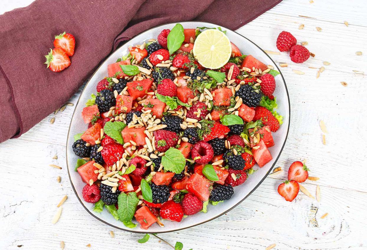 Blitz-Sommersalat mit köstlichem Dressing und gerösteten Kernen - Schritt 5