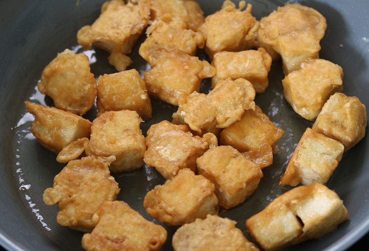 Knuspriger Tofu süß-sauer mit Reis - Schritt 7
