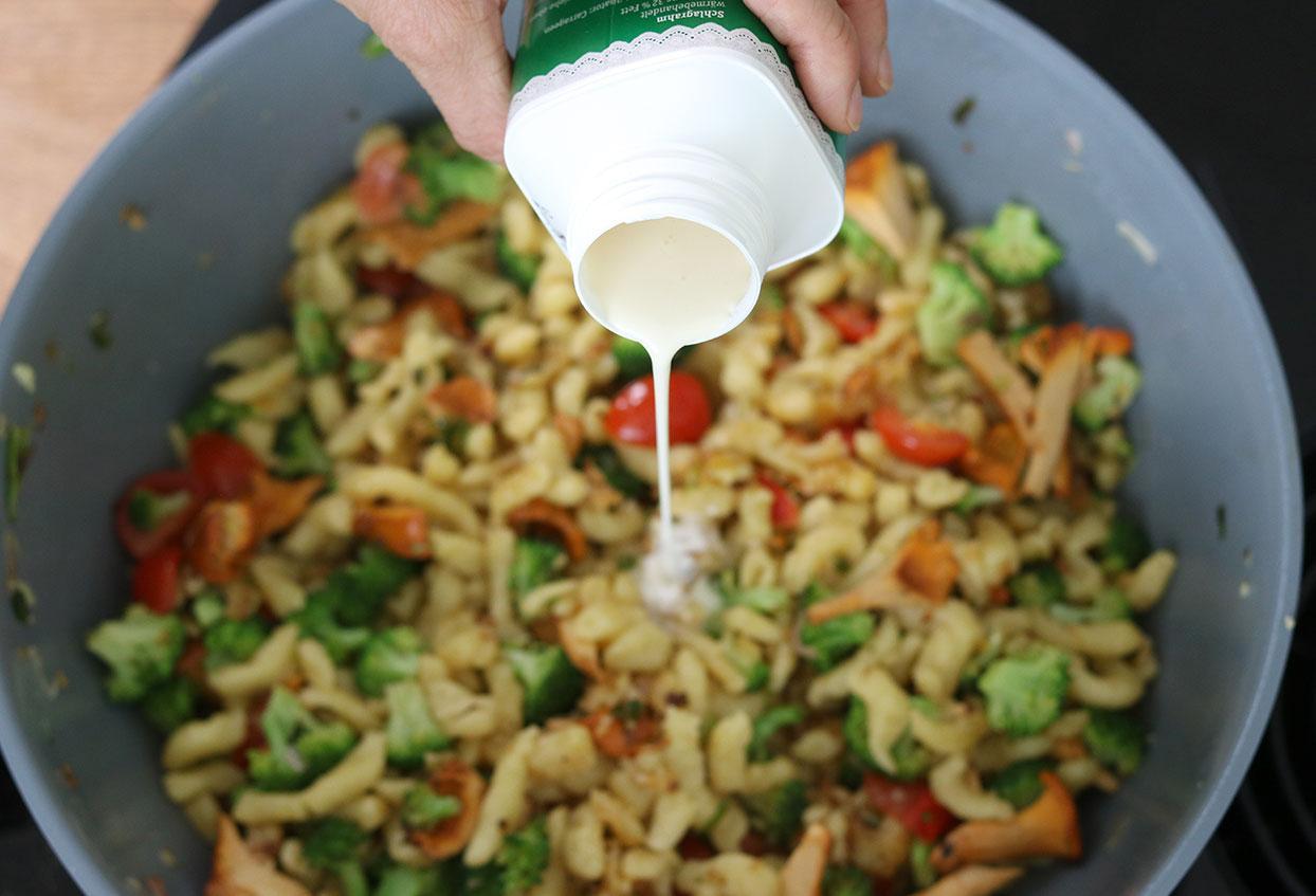 Pfifferlinge Spätzle-Pfanne - Schritt 4