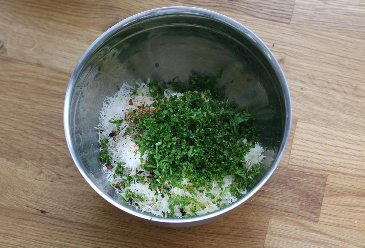 Schnelles Knoblauch-Parmesan-Kräuterbaguette - Schritt 4