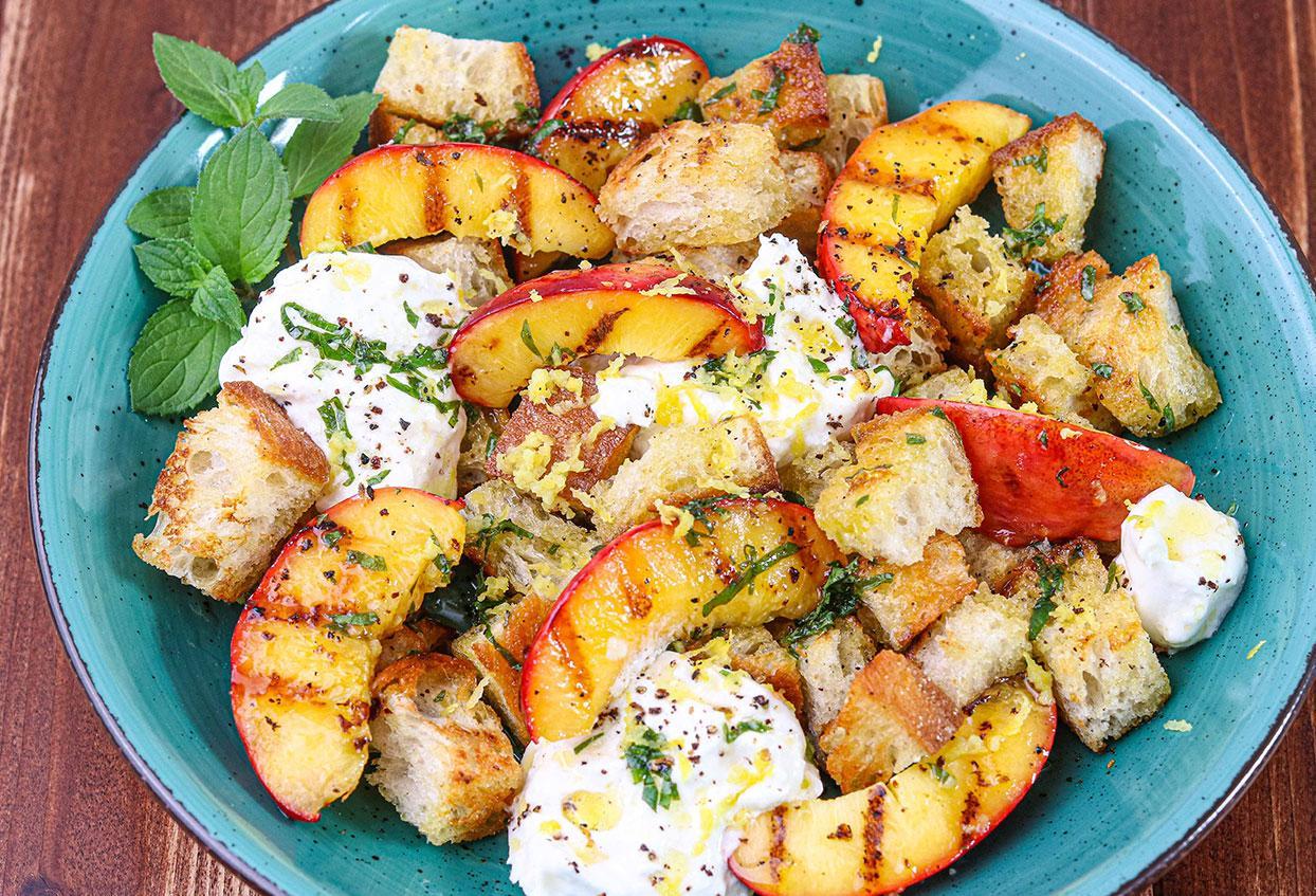 Nektarinen-Brot-Salat mit Burrata - Schritt 7