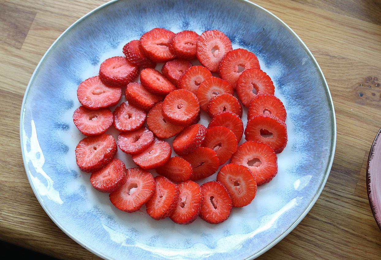 Schneller Erdbeeren Snack - Schritt 1