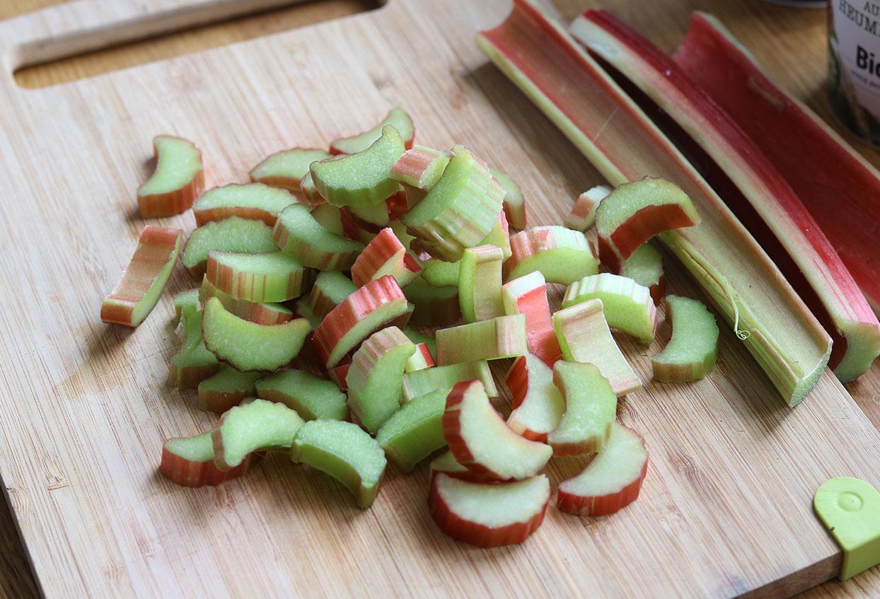 Sommerliches Rhabarber Schichtdessert (High Protein) - Schritt 1