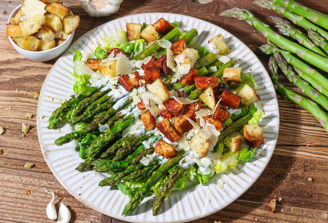Grüner Spargel Caesar Salat Stil - Schritt 6