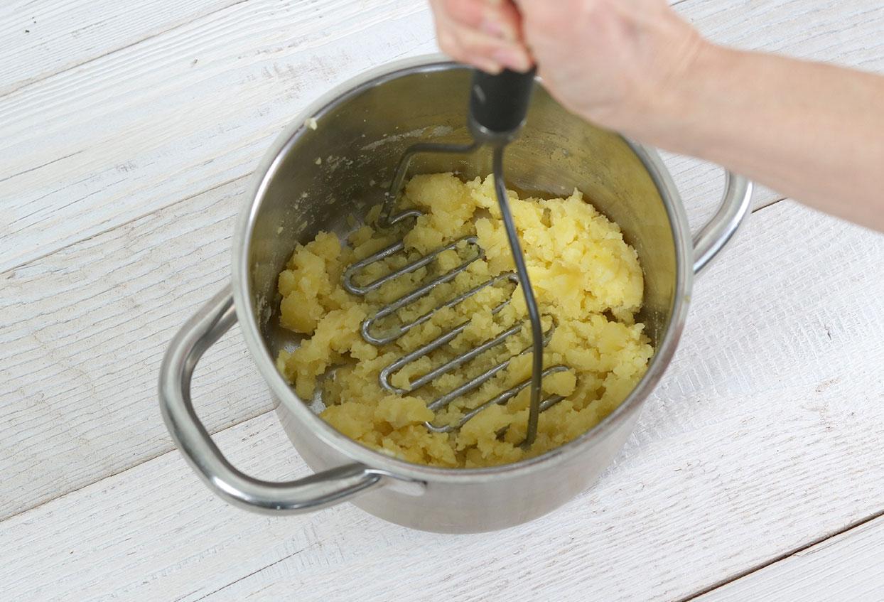 7-Zutaten Bärlauch Schupfnudeln - Schritt 1