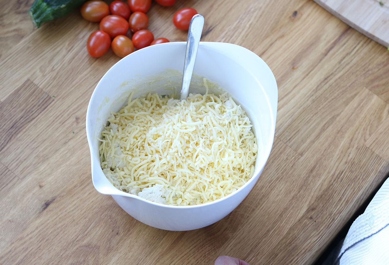Topfennudeln mit Bergkäse und Tomaten - Schritt 4
