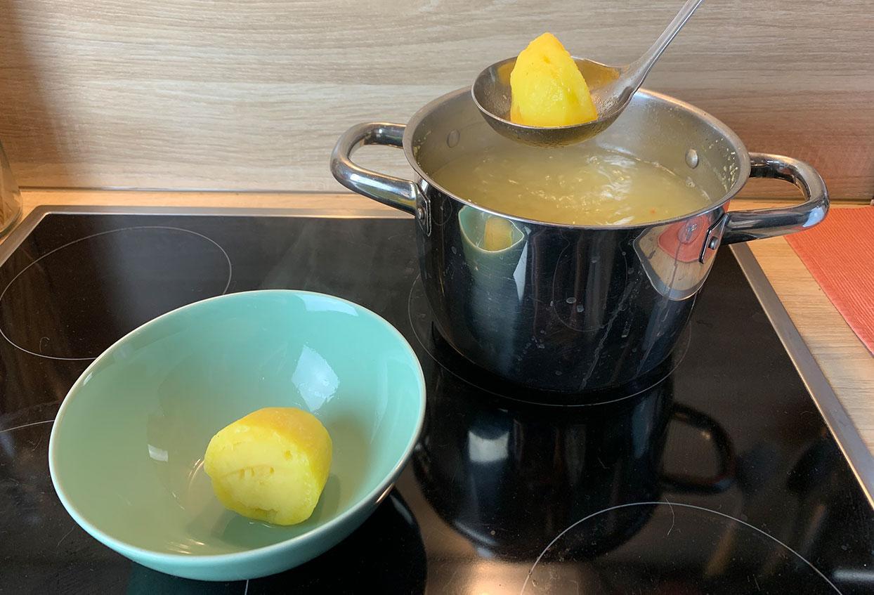 Schtschi (Russische Kohlsuppe) - Schritt 7