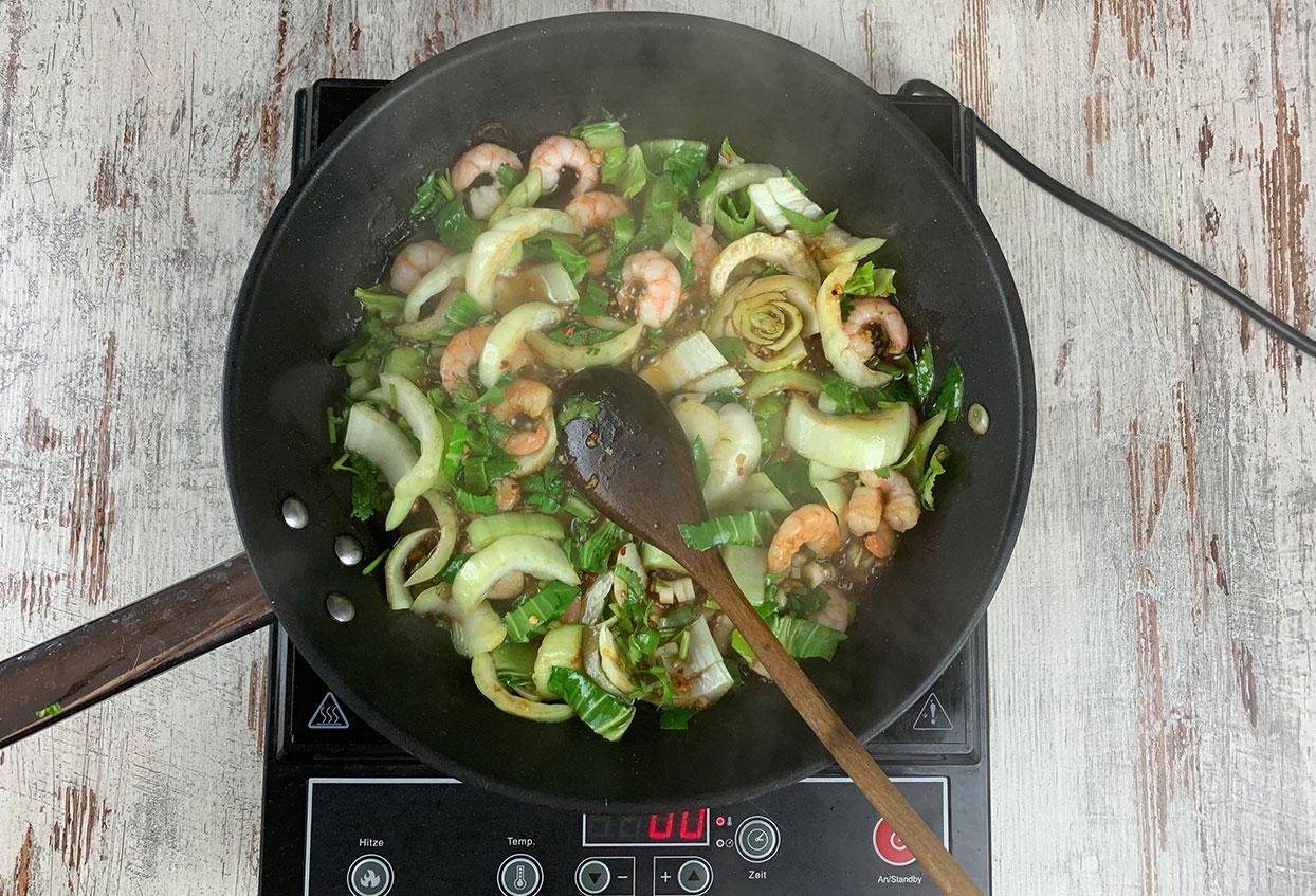 Easy Shrimp Pad Thai - Schritt 5